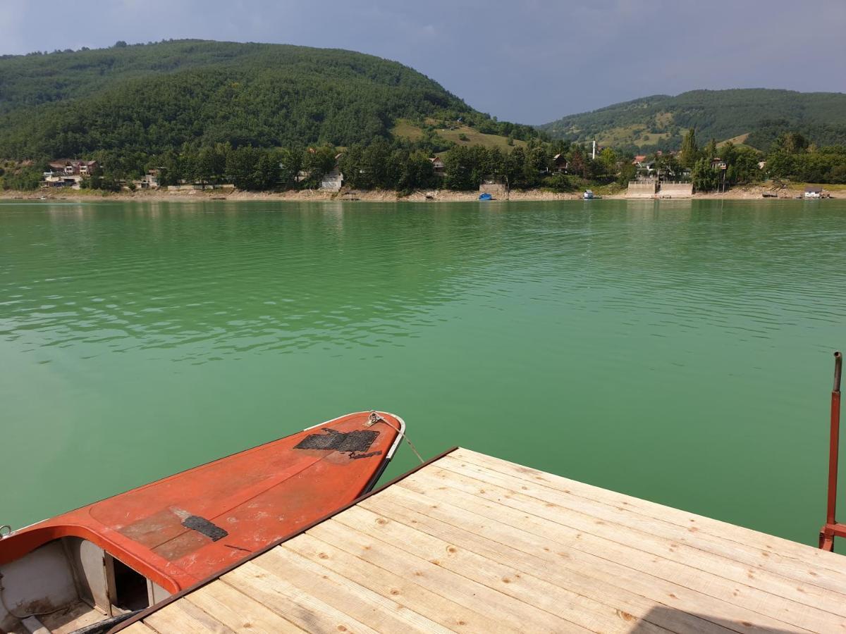 Lake House โนวีปาซาร์ ภายนอก รูปภาพ