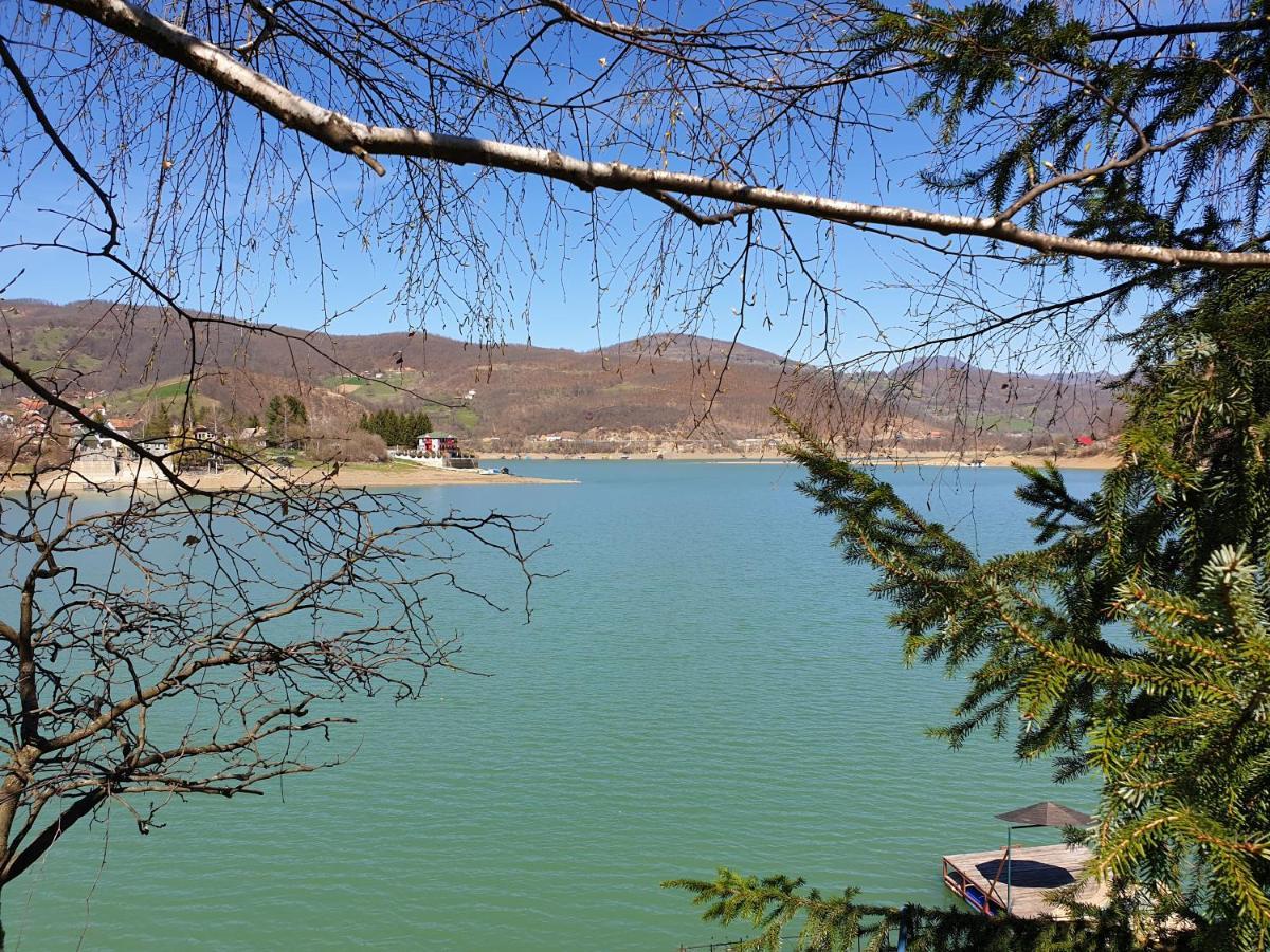 Lake House โนวีปาซาร์ ภายนอก รูปภาพ
